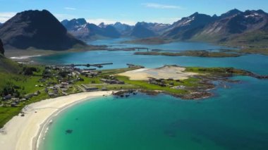 Beach Lofoten adaları Norveç 'in Nordland eyaletinde yer alan bir takımadalardır..