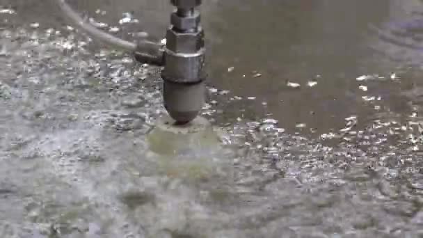 Maszyna CNC do cięcia strumieniem wody — Wideo stockowe