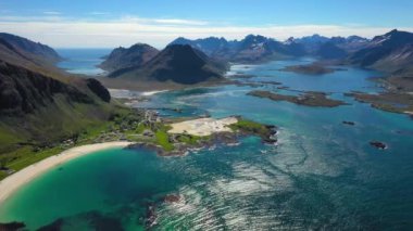 Beach Lofoten adaları Norveç 'in Nordland eyaletinde yer alan bir takımadalardır..