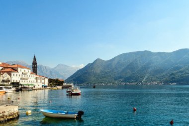Manzara Perast Körfezi ve şehir, Karadağ