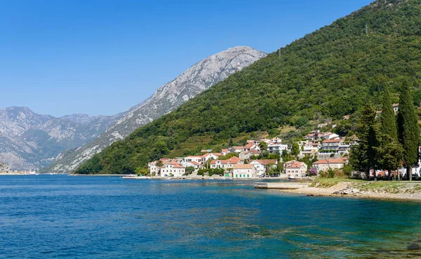 Kotor Körfezi, Lepetane kasaba, Karadağ