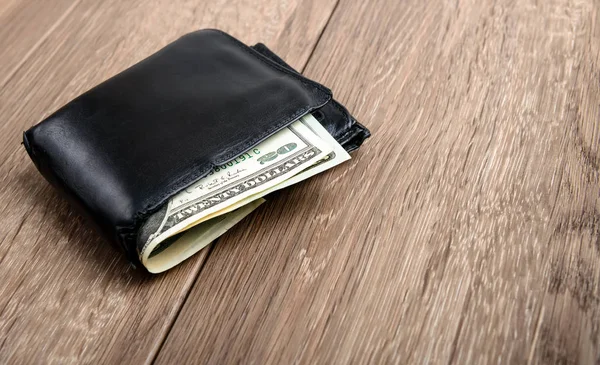 Régi használt férfi pénztárca — Stock Fotó