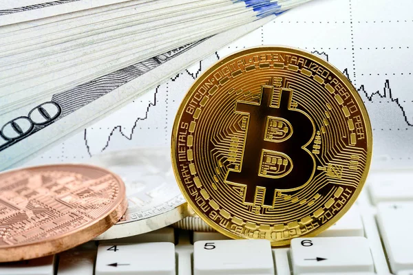  Bitcoin sikke üzerinde dizüstü klavye