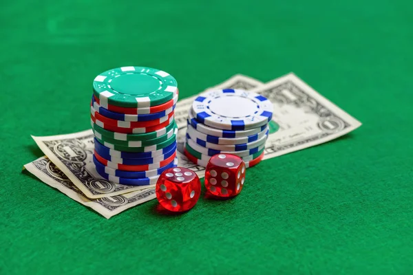 Dices cips, para ile Casino yeşil tablo