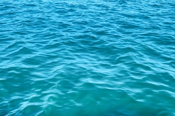 青い海の水の表面 — ストック写真