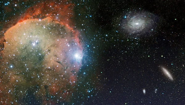 Космічний пейзаж з туманністю, зіркою, спіральною галактикою — стокове фото