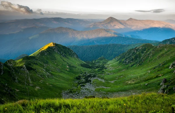 Horská údolí krajina — Stock fotografie