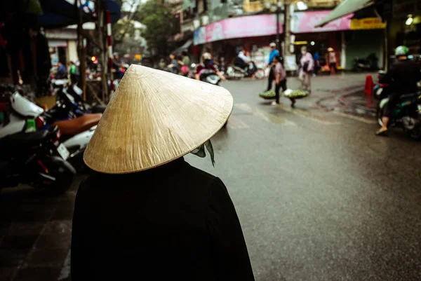 On the streets of Hanoi in Vietnam — Stock Photo, Image