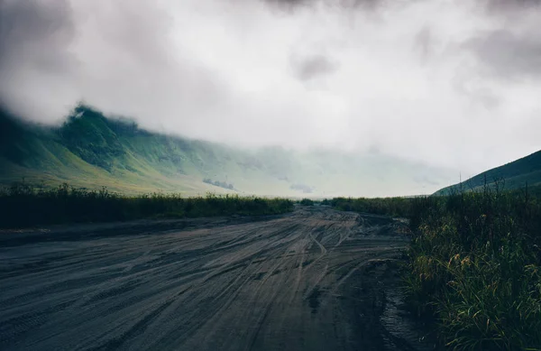 Nuages bas paysage — Photo