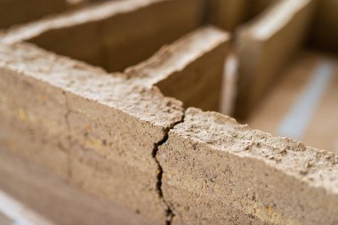 çatlak duvar yapısı