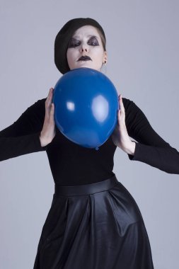 Genç kadın MIME