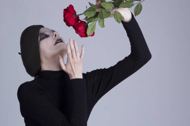 Genç kadın MIME