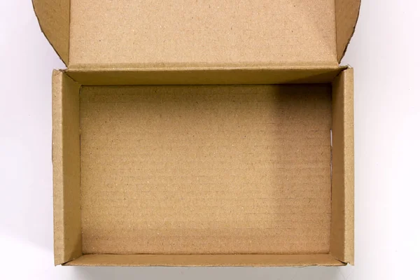 Een open kartonnen doos — Stockfoto