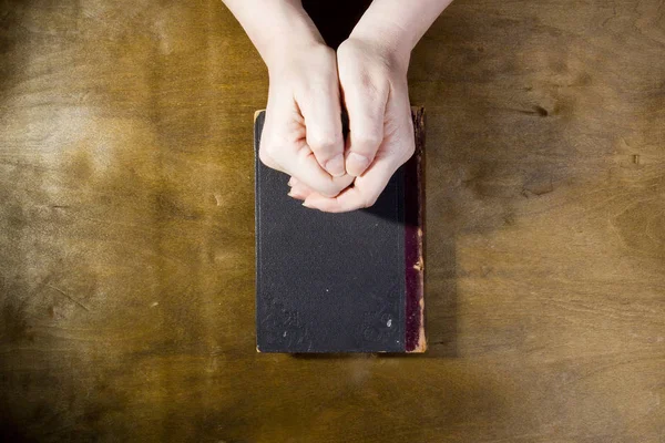 Female hands in prayer — Stock Photo, Image