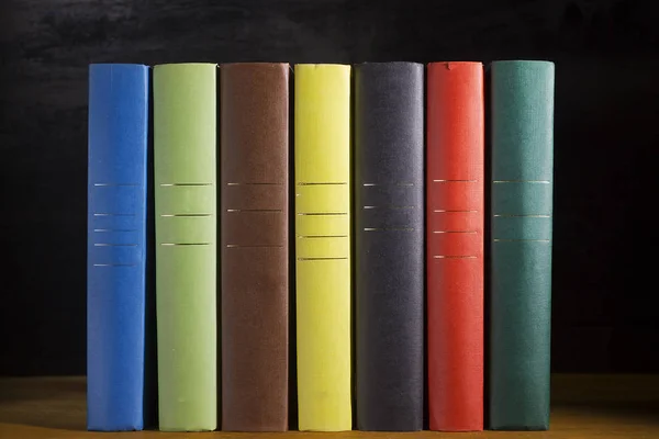 Books in multicolored covers — Stock Photo, Image