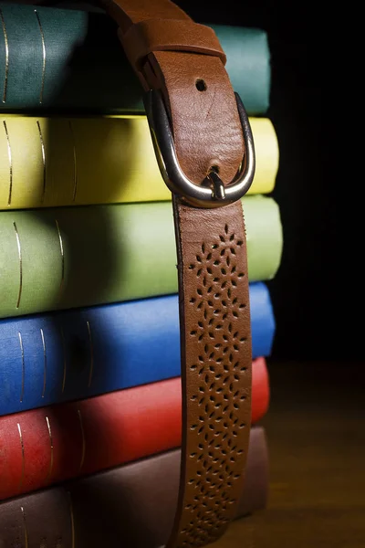 Archivo de libros con cinturón — Foto de Stock