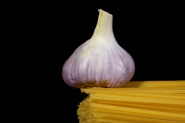 意大利面和大蒜 — 图库照片