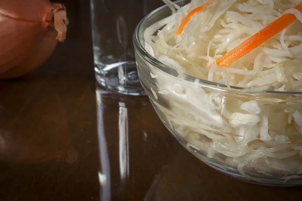 소금에 절인 양배추의 그릇 — 스톡 사진
