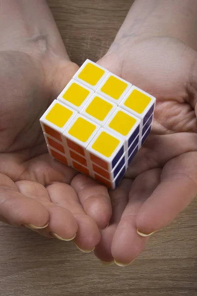 Puzzle cubique coloré — Photo