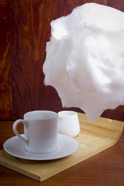 Zuckerwatte und Kaffee — Stockfoto