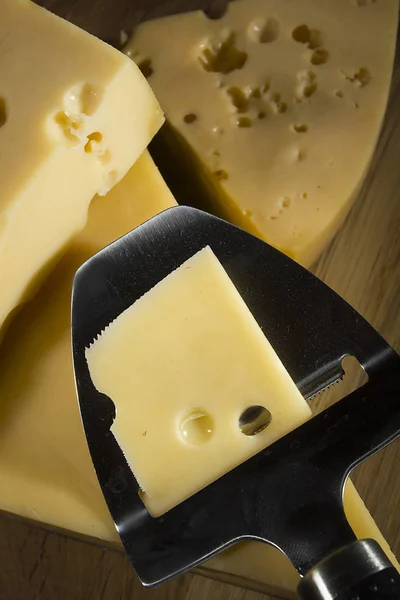 Кусочки сыра — стоковое фото