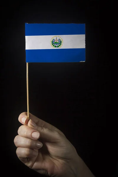 Ręka Małą Flagą Stanu Salwador — Zdjęcie stockowe