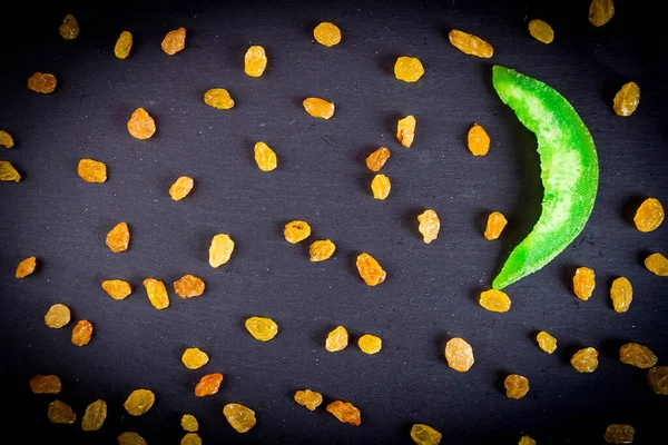 Sušené Pomelo Rozinky Zobrazují Hvězdnou Oblohu Měsíc — Stock fotografie