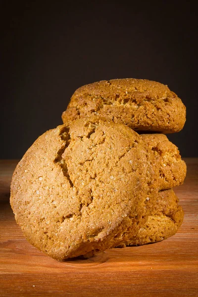 Biscoitos Aveia Crocantes Uma Mesa Madeira — Fotografia de Stock