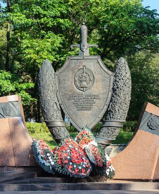 Polis memuru ölü Minsk'te anıt