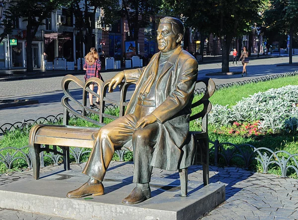 Escultura del famoso artista Leonid Utesov en Odessa — Foto de Stock