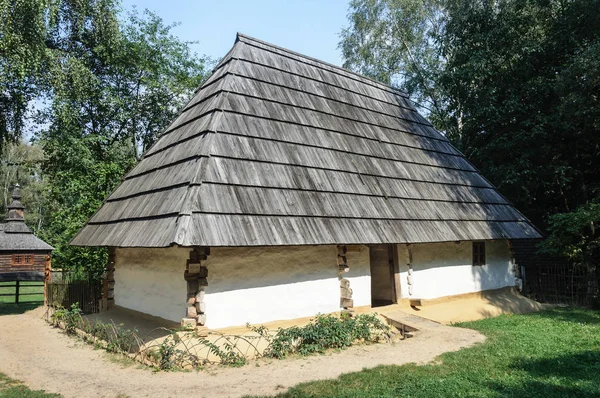 Vieille maison de paysan ukrainien — Photo