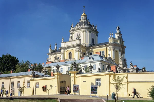 De kathedraal van St. george in lviv — Stockfoto