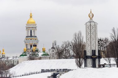 Kiev Kiev-Pechersk Lavra ve Holodomor anıt