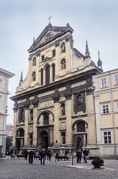 Katholische jesuitenkirche in lviv — Stockfoto