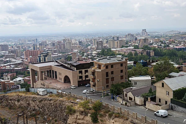 Noordelijke buitenwijken van Yerevan — Stockfoto