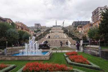 Erivan'da karmaşık çağlayan