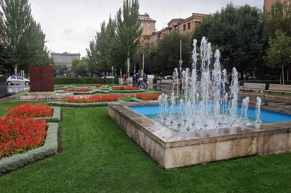 Fonte na praça, Yerevan — Fotografia de Stock