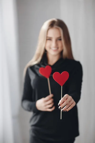 Ung Vacker Kvinna Med Ett Fint Leende Och Stora Grå — Stockfoto