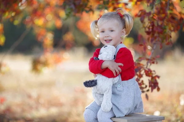 Little Fashionista Happy Girl Autumn Day Little Girl Happy Smiling — Stock Photo, Image