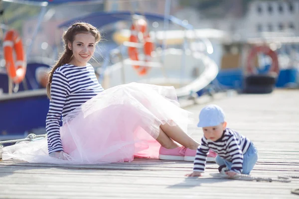 Mom Son Sitting Old Pier Enjoying Sea Happy Mother Baby — Stok fotoğraf