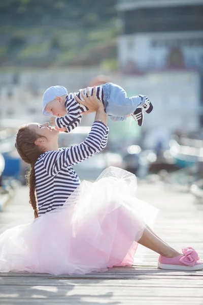Mom Son Sitting Old Pier Enjoying Sea Happy Mother Baby — Stockfoto