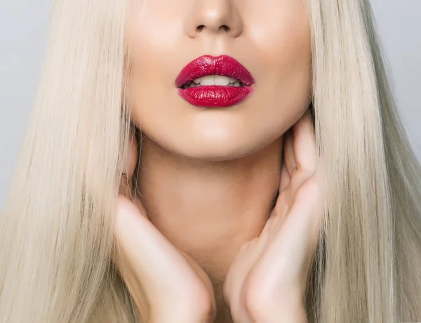Sexy close-up de lábios vermelhos — Fotografia de Stock