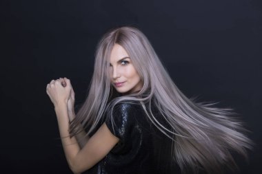 Güzel mavi gözlü genç Woman.Blond girl.close up.Art portr