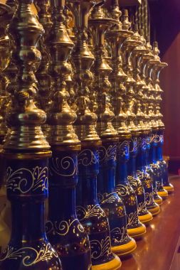 Depodaki nargile ile vitrin