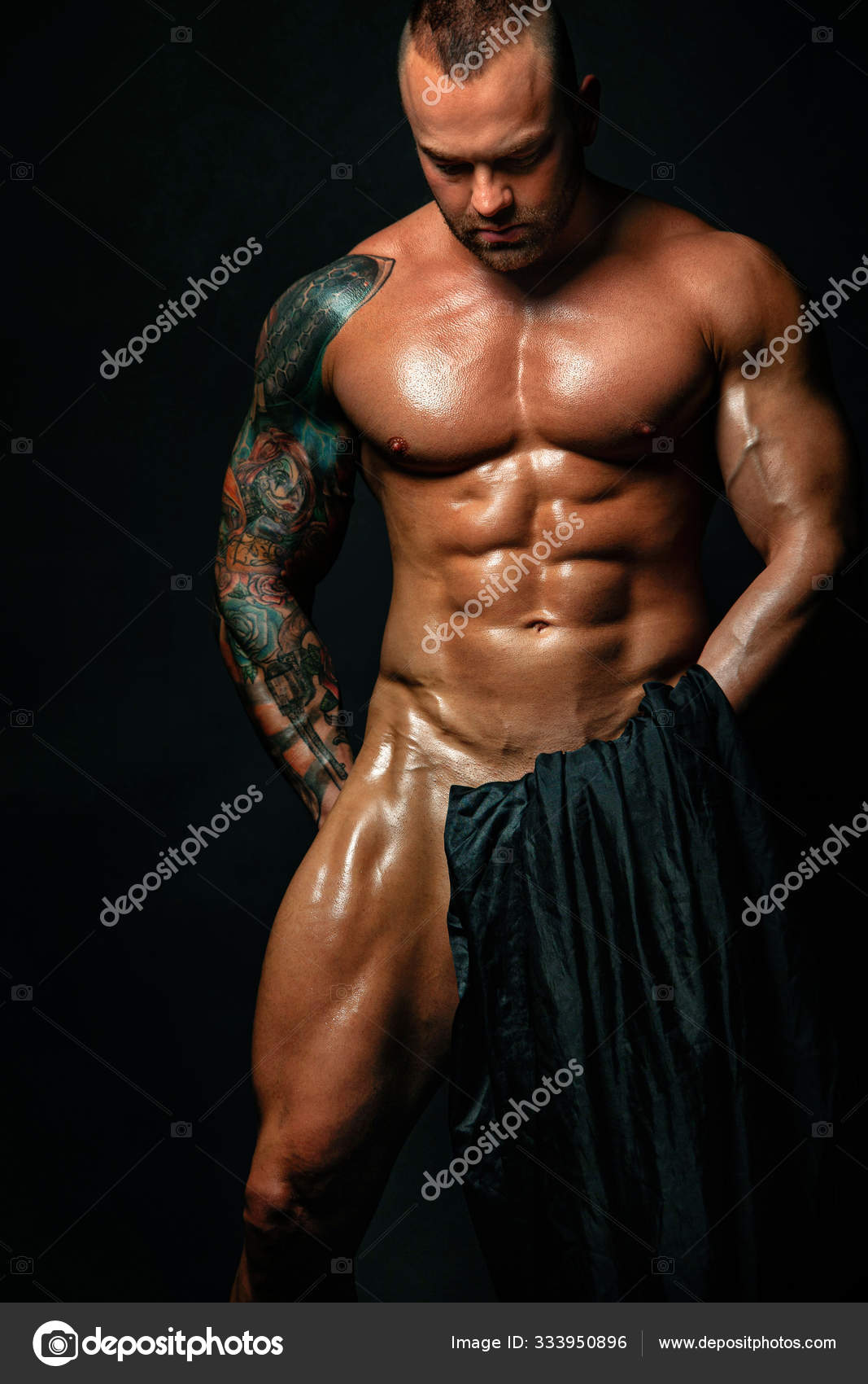 Pictures of naked male bodybuilders