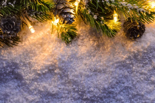 Sapin de Noël avec des lumières — Photo