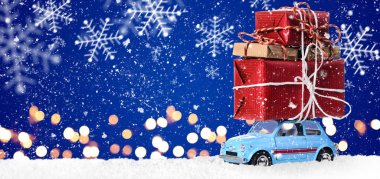 Retro oyuncak araba ile Noel hediyeleri