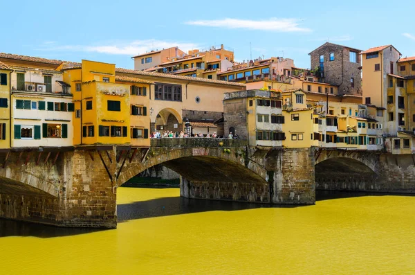 Ponte Vecchio Firenze estate — Stock fotografie