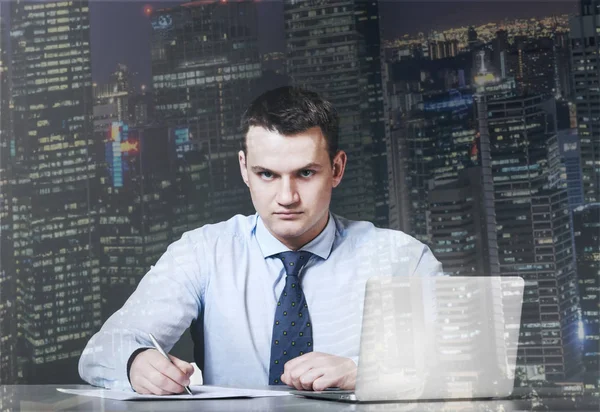 Business man with laptop Royalty Free Stock Images