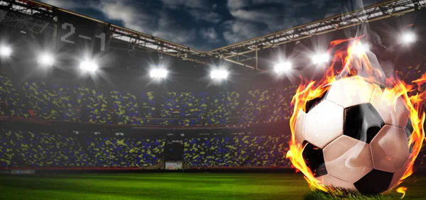 Brennender Fußballball im Stadion — Stockfoto